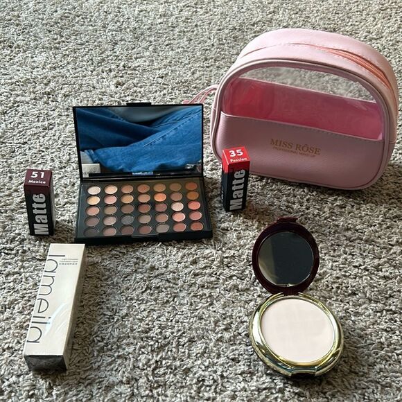 La Melio and Mette Natural Other - Makeup